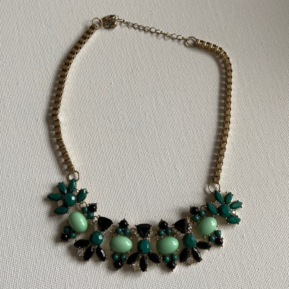 ⭐️Free w/ Purchase! Opaque Green Black Rhinestone Necklace